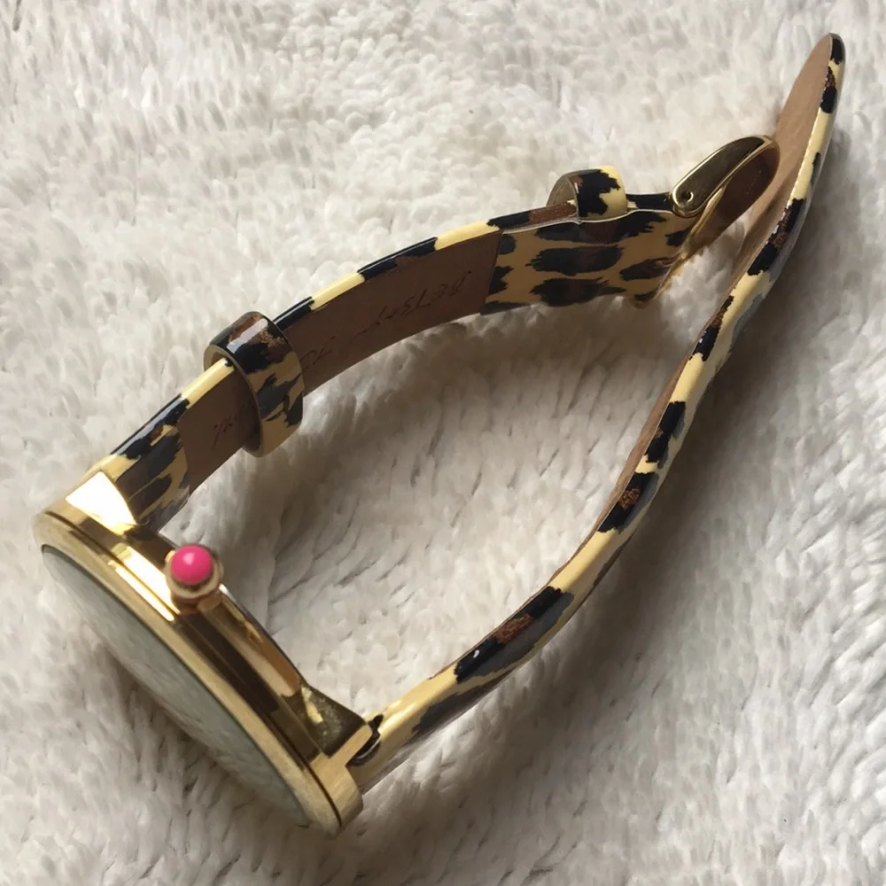 🐆Betsey Johnson EUC Large Floating Numbers Watch Animal Print🐆